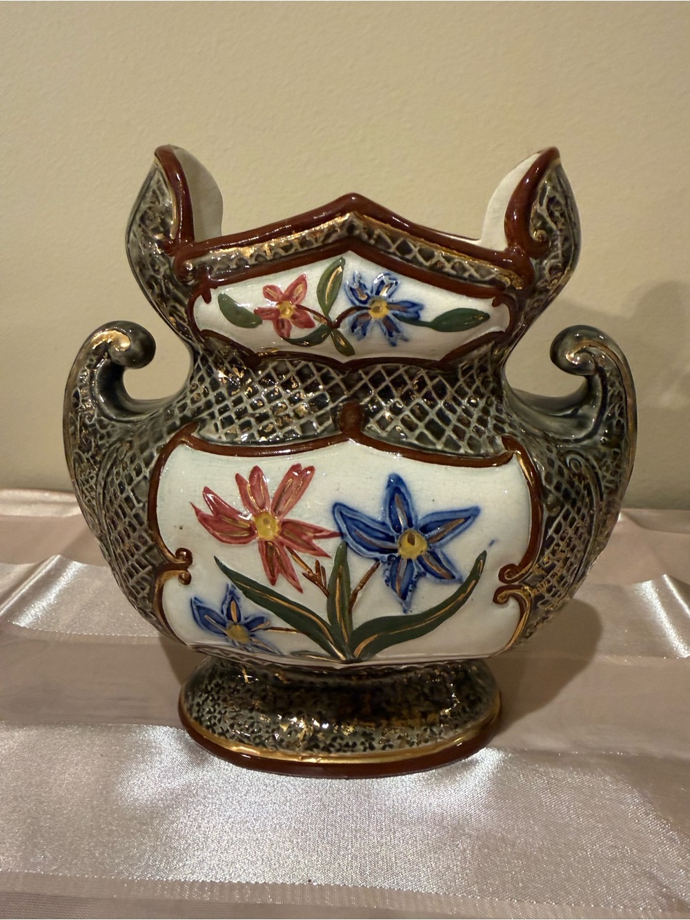 Vtg English Ceramic Handled Vase Floral Gold Lattice Reticulated England